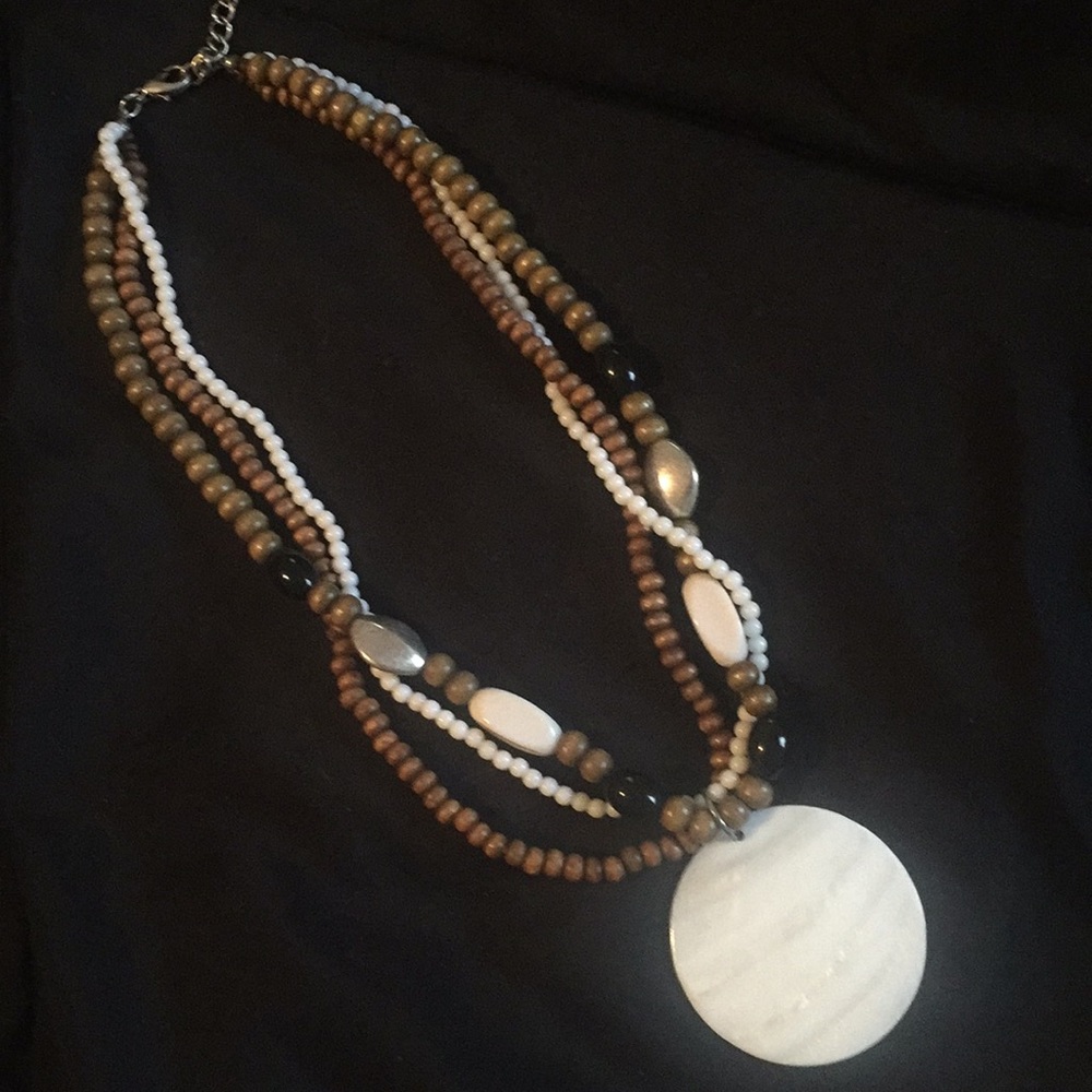 Twisted beaded necklace
